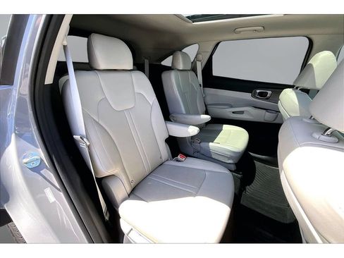 Used 2025 Kia Sorento X-Line EX AWD/4WD image 25