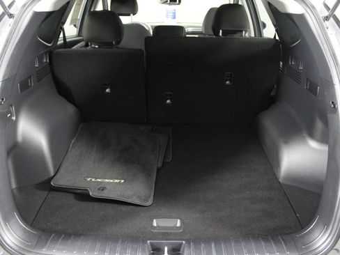 Certified 2022 Hyundai Tucson SEL FWD image 17