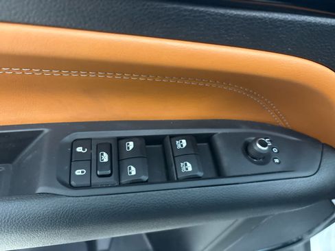 Used 2025 Jeep Compass Limited AWD/4WD image 23