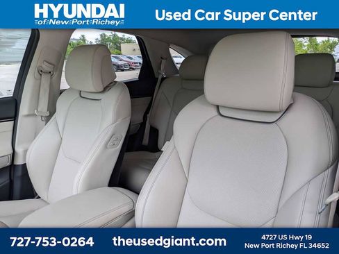 Used 2025 Genesis GV70 2.5T w/ Select Package AWD/4WD image 7