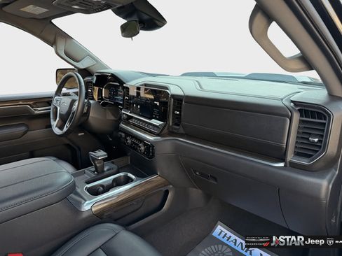 Used 2026 Chevrolet Silverado 1500 LT Trail Boss w/ LT Trail Boss Premium Package AWD/4WD image 17