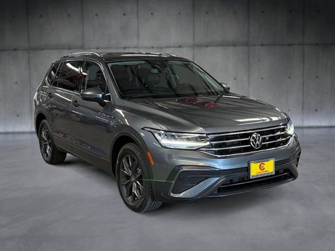 Used 2022 Volkswagen Tiguan SE FWD image 7
