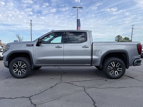 Used 2025 GMC Sierra 1500 AT4 w/ AT4 Premium Package image 4