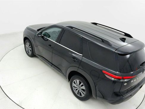 Used 2025 Nissan Pathfinder SV AWD/4WD image 15
