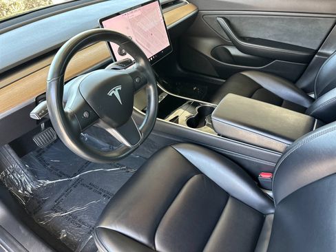 Used 2019 Tesla Model 3 Long Range RWD image 10