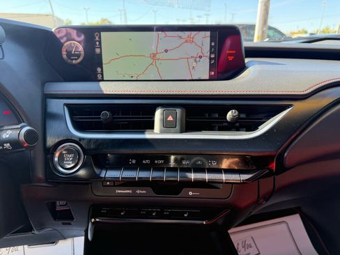 Used 2019 Lexus UX 200 F Sport image 20