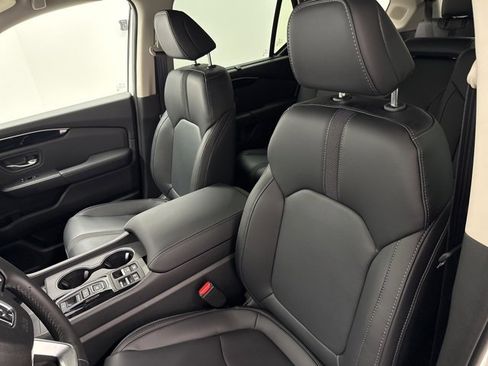 New 2025 Honda Pilot Touring image 16