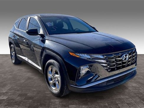Used 2022 Hyundai Tucson SE image 2