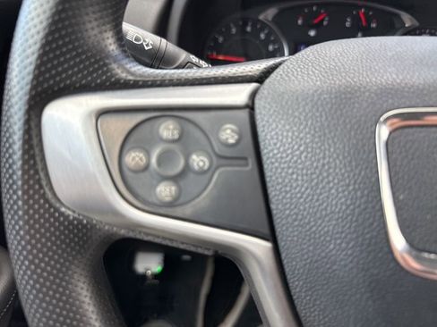 Used 2023 GMC Terrain SLE w/ Driver Convenience Package FWD image 27
