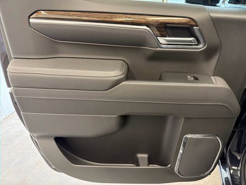 New 2026 GMC Sierra 1500 Elevation image 22