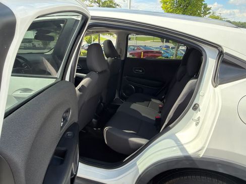 Used 2022 Honda HR-V EX image 16