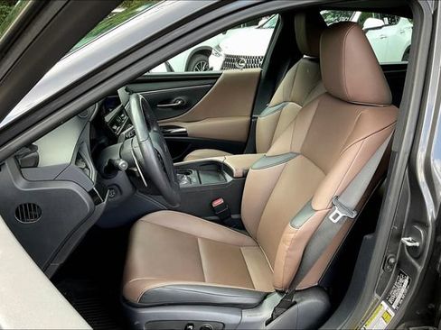 Used 2024 Lexus ES 350 w/ Premium Package FWD image 2