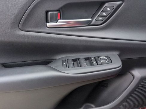 Certified 2025 Toyota Prius Plug-In Hybrid image 14