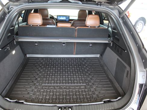 Used 2023 Lincoln Nautilus Reserve w/ Monochromatic Package image 21