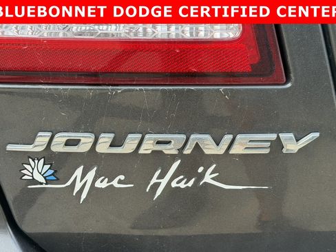 Used 2018 Dodge Journey SXT w/ Blacktop Package FWD image 9