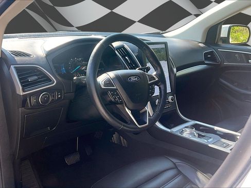 Used 2022 Ford Edge SEL w/ Convenience Package image 11