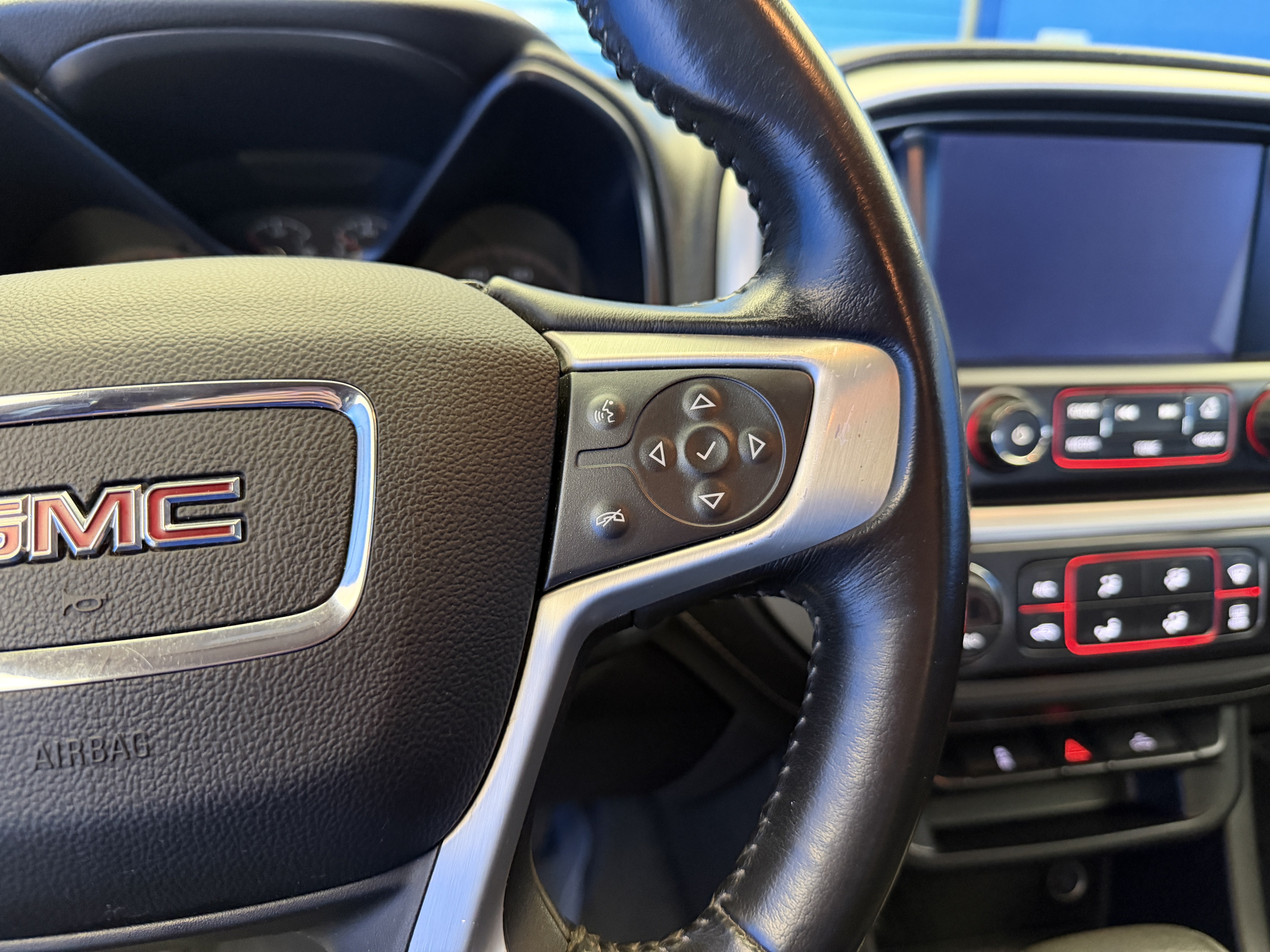 Used 2015 GMC Canyon SLE w/ SLE Convenience Package AWD/4WD image 18