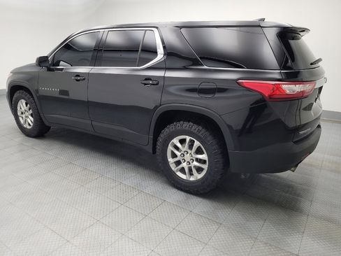 Used 2021 Chevrolet Traverse LS image 3