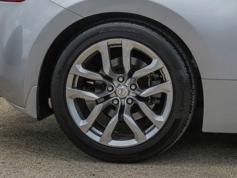 Used 2014 Nissan 370Z Coupe RWD image 38
