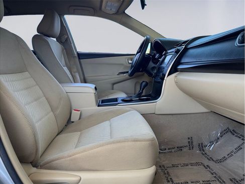 Used 2016 Toyota Camry LE FWD image 17