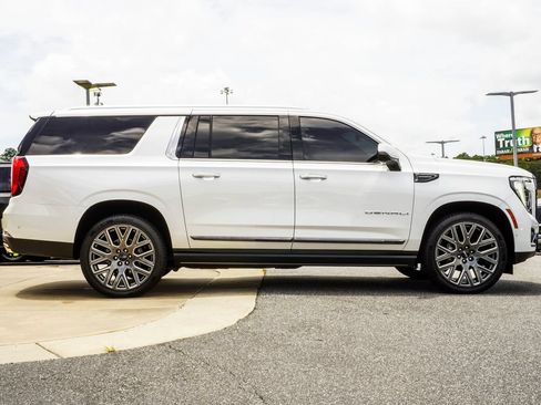 Used 2025 GMC Yukon XL Denali Ultimate AWD/4WD image 6
