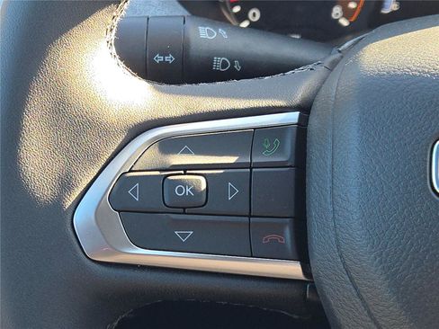 New 2026 Jeep Compass Latitude image 30