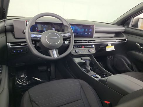 New 2025 Hyundai Santa Cruz SE image 12