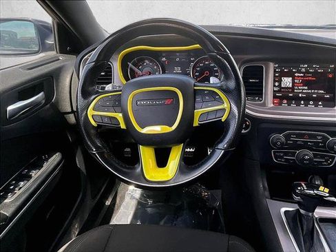 Used 2022 Dodge Charger R/T RWD image 7