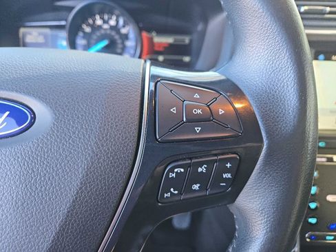 Used 2017 Ford Explorer Limited image 22