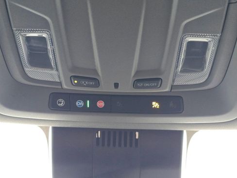 Used 2023 GMC Sierra 1500 SLE image 29