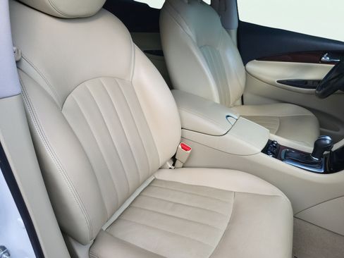 Used 2017 INFINITI QX50 AWD w/ Technology Package image 17