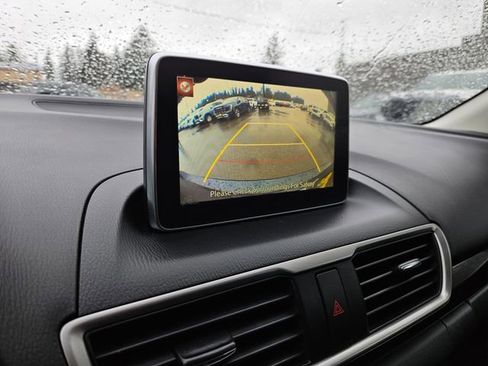 Used 2016 MAZDA MAZDA3 i Touring image 28