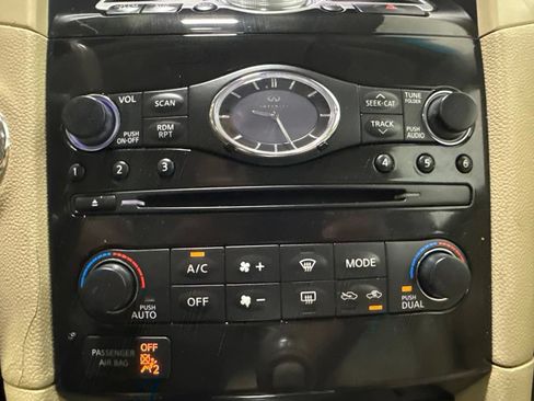 Used 2012 INFINITI FX35 AWD w/ Premium Pkg image 18