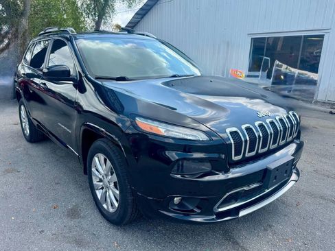 Used 2018 Jeep Cherokee Overland w/ Technology Group image 10