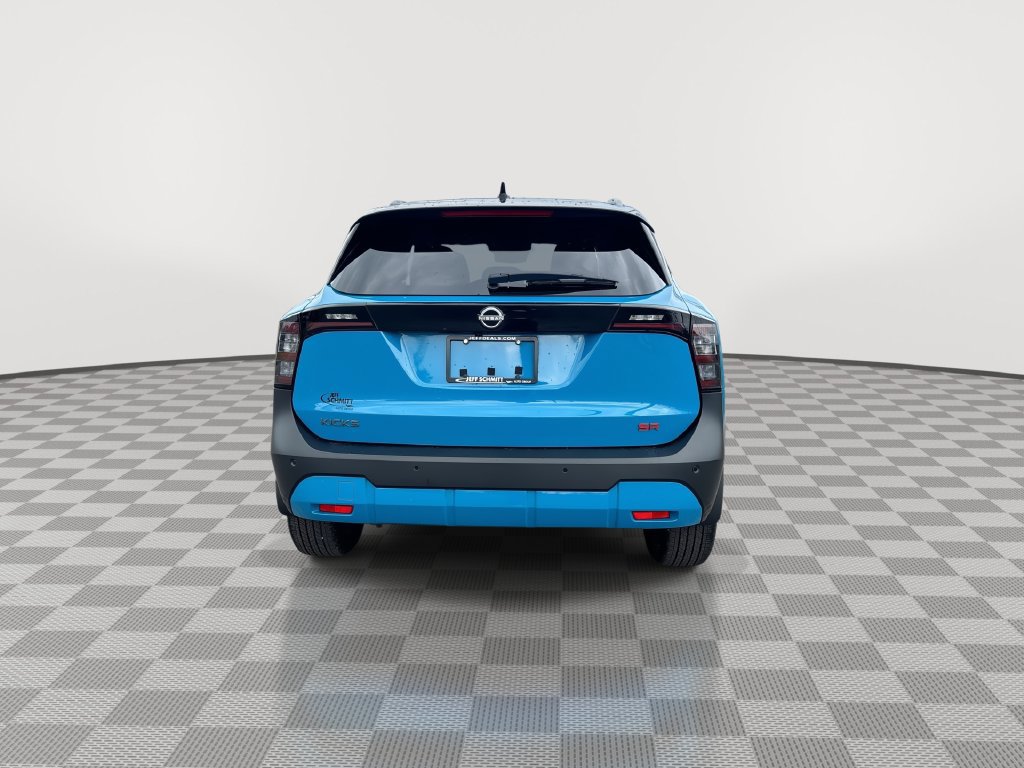 Certified 2025 Nissan Kicks SR FWD image 11