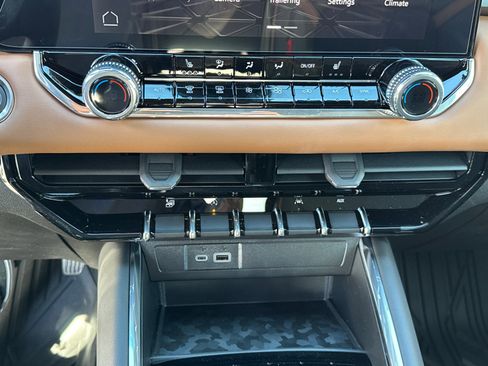 New 2026 GMC Canyon AT4 AWD/4WD image 32
