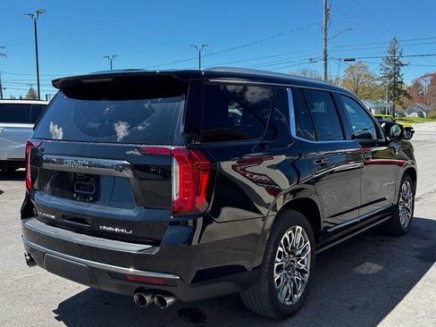 Used 2023 GMC Yukon Denali Ultimate AWD/4WD image 6