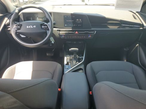 Used 2024 Kia Niro LX FWD image 18