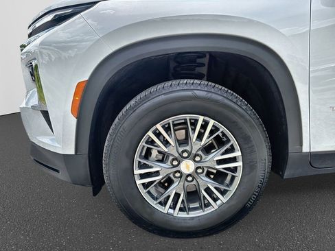 Used 2026 Chevrolet Traverse LT AWD/4WD image 14
