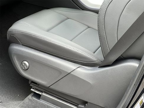 Used 2025 Mercedes-Benz GLE 350 4MATIC image 12