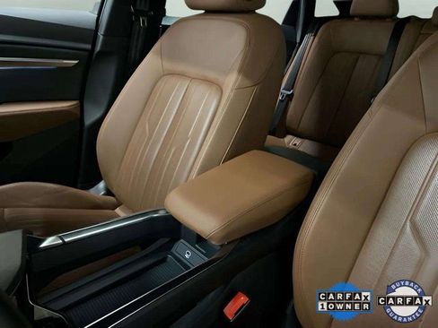 Used 2022 Audi e-tron Premium Plus w/ Premium Plus Package image 65