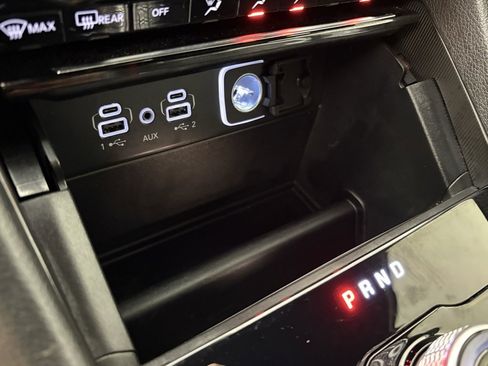 Used 2025 Jeep Grand Cherokee L Laredo image 31