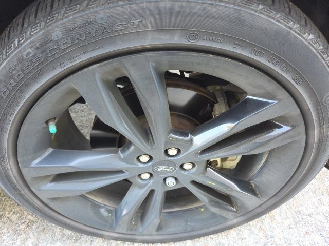 Used 2019 Ford Edge ST w/ Equipment Group 401A AWD/4WD image 13