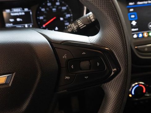 Used 2023 Chevrolet TrailBlazer LT FWD image 22