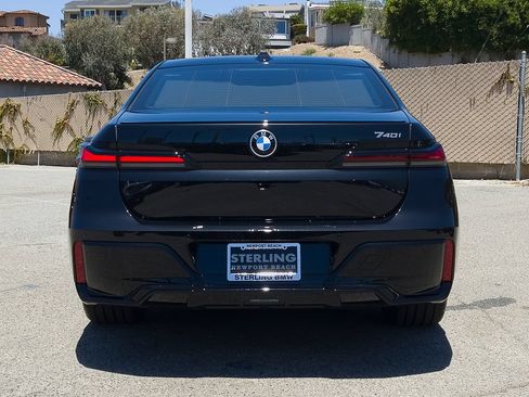 New 2026 BMW 740i w/ Premium Package RWD image 18