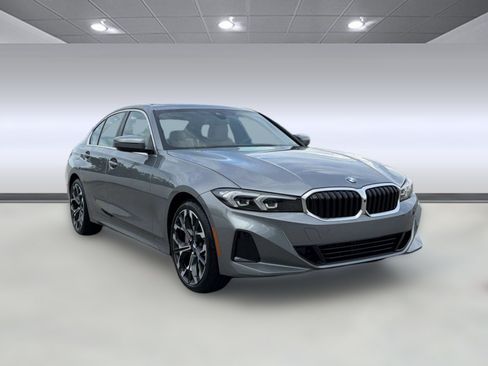 Used 2026 BMW 330i Sedan w/ Premium Package RWD image 6