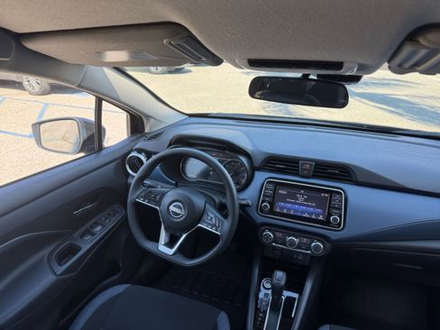 Used 2025 Nissan Versa SV FWD image 34