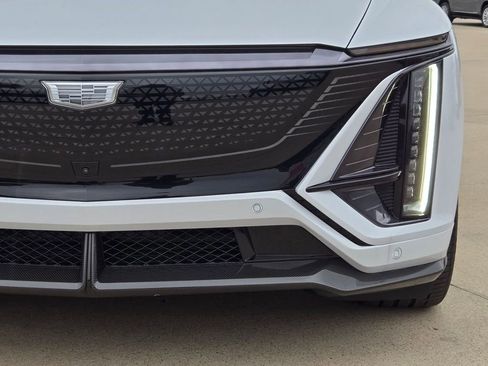 New 2026 Cadillac Lyriq V w/ Exterior Carbon Fiber Package image 6