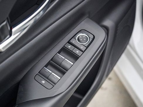 New 2026 Toyota Prius Plug-In Hybrid image 24