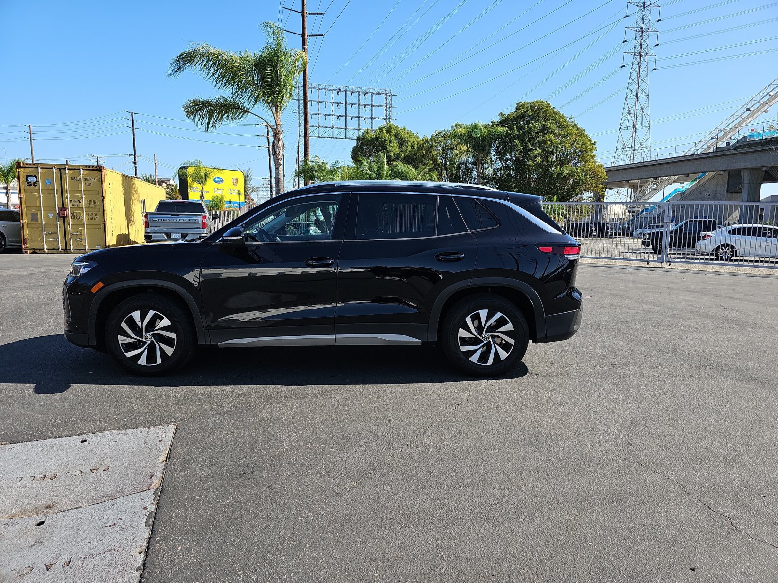 Used 2026 Volkswagen Tiguan S FWD image 8